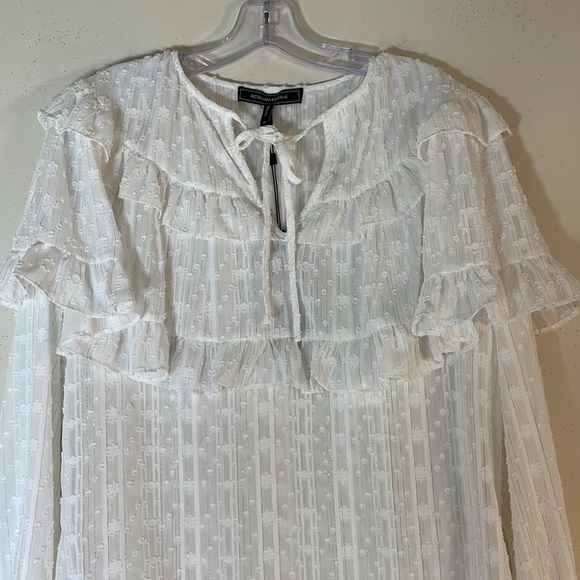 NWT. BCBGMAXAZRIA XS Shimmer Off-White Textured Ruffle Blouse. - Picture 3 of 12